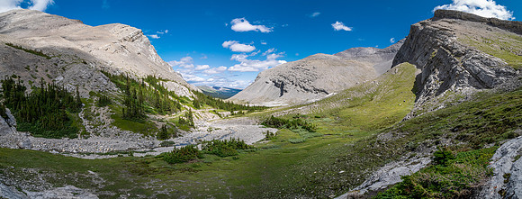 Exiting the NE trending valley along Scalp Creek between HH89 and Elch Peak.