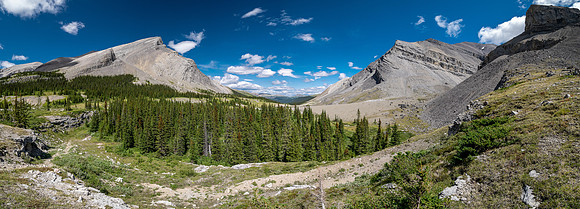 Exiting the NE trending valley along Scalp Creek between HH89 and Elch Peak.