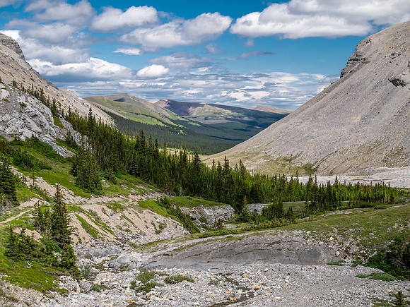 Exiting the NE trending valley along Scalp Creek between HH89 and Elch Peak.