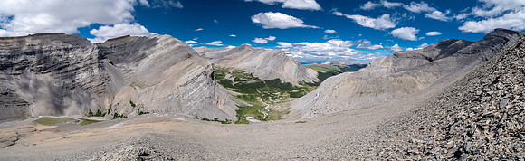 Incredible views over the headwaters of Scalp Creek with Tomahawk Mountain at left.