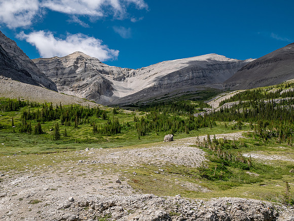 Exiting the NE trending valley along Scalp Creek between HH89 and Elch Peak.