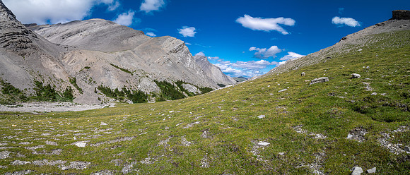 Exiting the NE trending valley along Scalp Creek between HH89 and Elch Peak.
