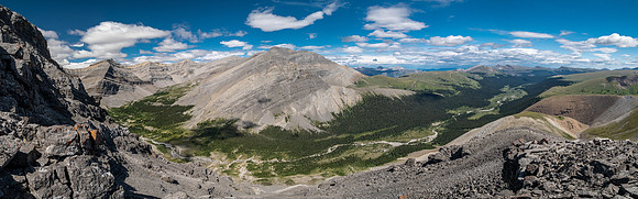 Hiking up the NE outlier ridge of GR857-343 with views over Scalp Creek.