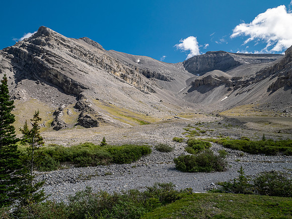 Exiting the NE trending valley along Scalp Creek between HH89 and Elch Peak.