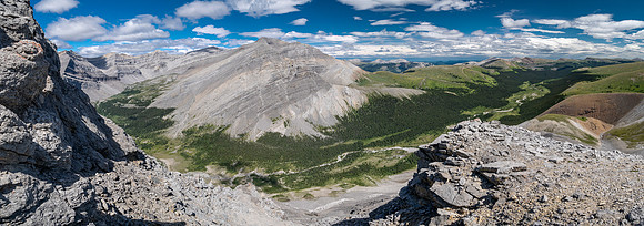 Hiking up the NE outlier ridge of GR857-343 with views over Scalp Creek.