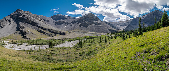 Exiting the NE trending valley along Scalp Creek between HH89 and Elch Peak.