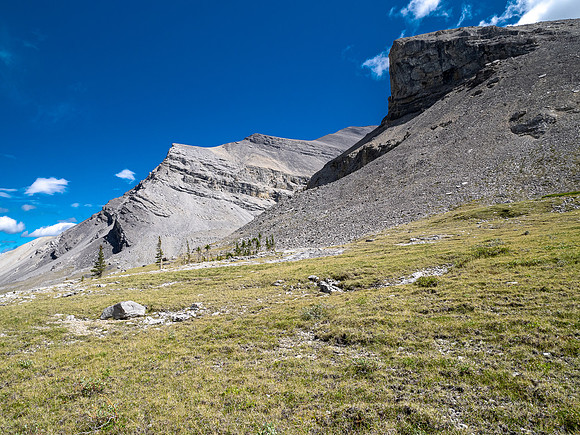 Exiting the NE trending valley along Scalp Creek between HH89 and Elch Peak.