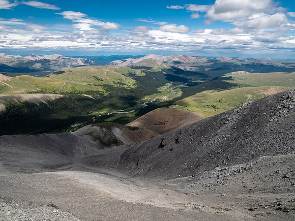 Hiking up the NE outlier ridge of GR857-343 with views over Scalp Creek.