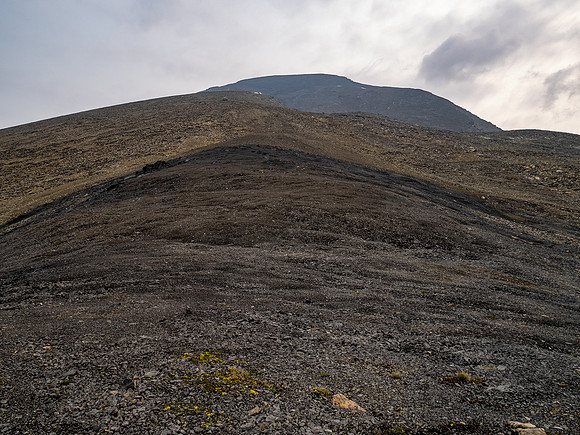 Ascending SW rubble slopes.