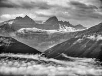 Incredible views over the cloud filled valley to Mushroom and Diadem Peak.