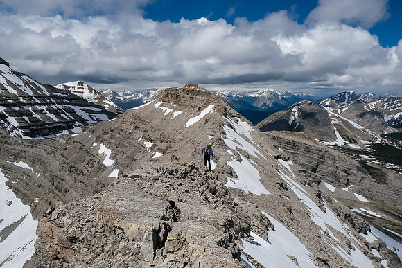 Scrambling the ridge between Baril and Cornwell.