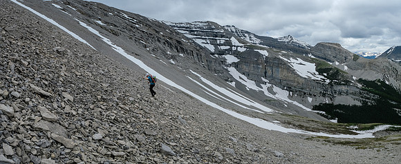Scree slopes to the plateau.