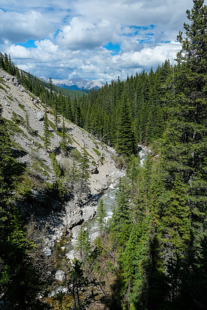 An impasse at a series of cliffs.