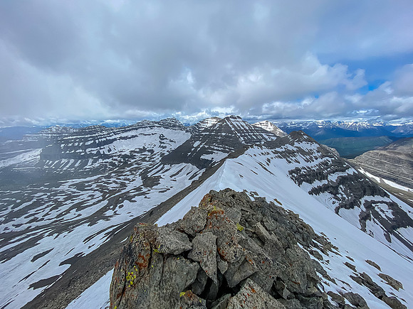 Scrambling the ridge between Baril and Cornwell.