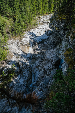An impasse at a series of cliffs.