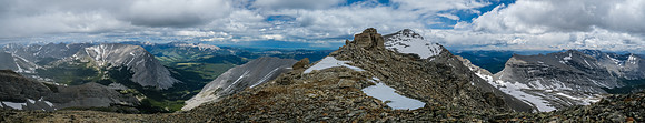 Scrambling the ridge between Baril and Cornwell.