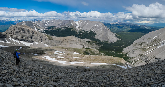 Descending to the NW shoulder from the intermediate summit.