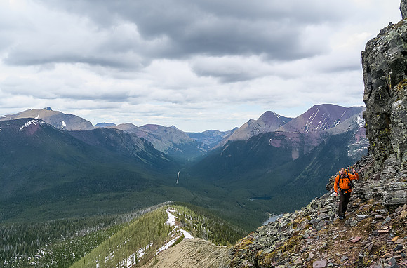 Wietse traverses climber's right to find a way up the crux.