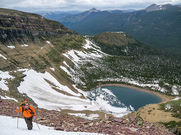 Wietse with Forum Lake below.