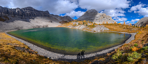 Hiking to Smuts Pass via the Birdwood Lakes.