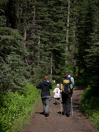Back on the Ribbon Creek trail.