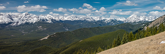 Excellent views west (L) and north (R) over Cat Creek Ridge towards Horned, Abruzzi, Bishop, Hill of the Flowers, Loomis, Odlum,Storelk, Highwood Ridge, Mist and Eagle Ridge.