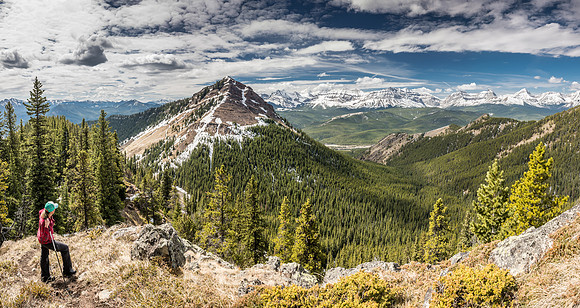 Hanneke surveys the landscape from the ridge crest looking west and back to Junction Hill.