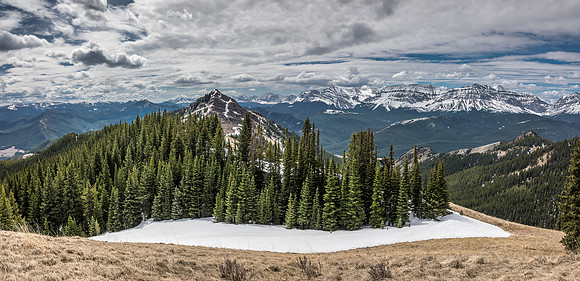 The transition from the fourth ridge to the third is pretty tame - maybe there's only three ridges?