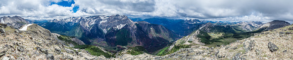 Gorgeous views over the Simpson River Valley towards Simpson Ridge (C). Golden Mountain at far left and Nestor Peak left of Simpson Ridge.