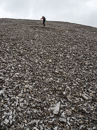 The photo pretty much summarizes the scrambling on Fatigue. The scree is actually not that bad - I've been on far worse in the Rockies.