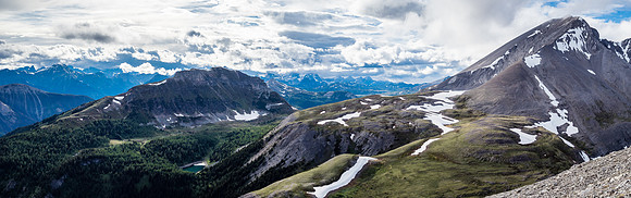 Sublime views back over Fatigue Pass towards Citadel Peak (L) and Fatigue Mountain (R).
