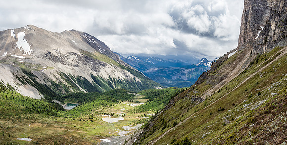 Looking past the eastern cliffs of Citadel towards Golden Mountain (L) and an outlier of Nub Peak at distant right.