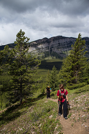 Ascending the easy lower trail.