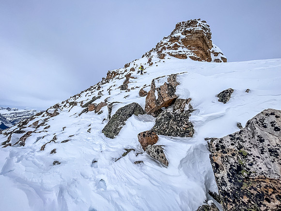 Approaching the crux outcrop on the south ridge.