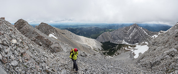 As soon as we descend a bit, the views open up. Holy Cross at right and the pinnacles along the ridge at left.