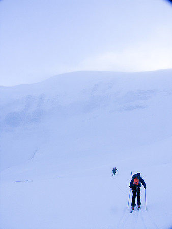Skiing down from Mount Gordon in a near-whiteout.
