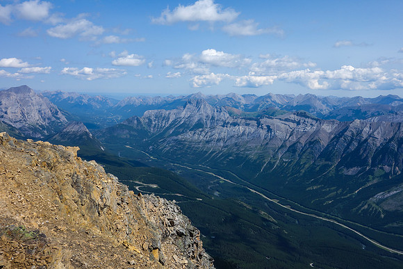 View off the summit towards Kidd North, Spoon Needle, Limestone, Wedge, Opal Ridge (L to R).