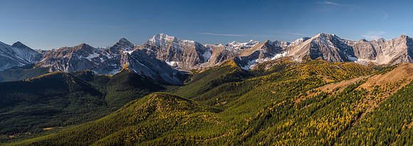 Stunning views over the Divide include Odlum (R) and Loomis (C-L).