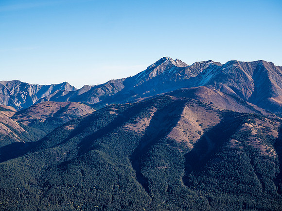 Unnamed Peaks to the north of Highwood Peak.