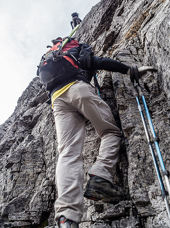 As I said - it was steep! Certainly difficult you-don't-want-to-fall terrain and very loose but blocky.
