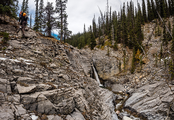 Nearing the Astral Peak junction now, as we navigate yet another waterfall bypass. Note the blue sky ahead? That was nice!