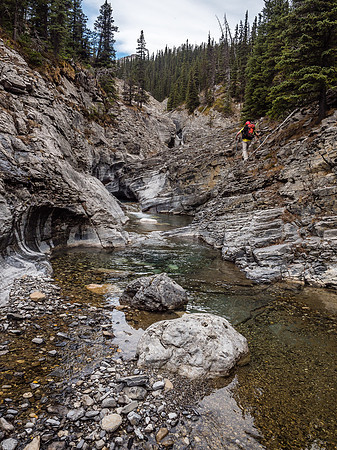 Nice ledges to ascend along the creek.