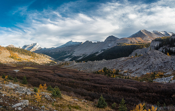 Golden Mountain, Nasswald, Windy Point and Og (L to R) as I approach the Og Lake area.