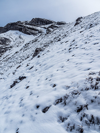 Looking up easier terrain to the col at upper middle here.