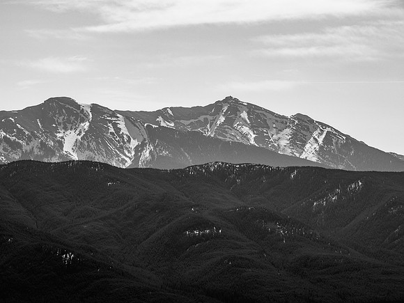 Mount Burke center-right and Burke North Summit at left.