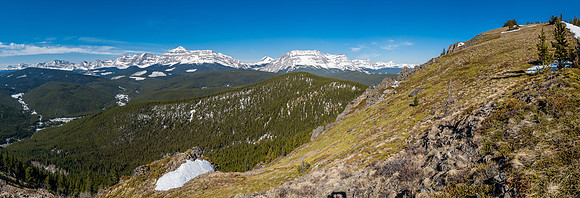 Now we're cooking with gasoline! Fantastic mountain scenery.