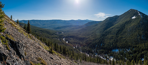 What a glorious morning! Looking east and south now. Hell's Ridge at left and Raspberry Ridge at right. My approach and Etherington Creek at bottom center.
