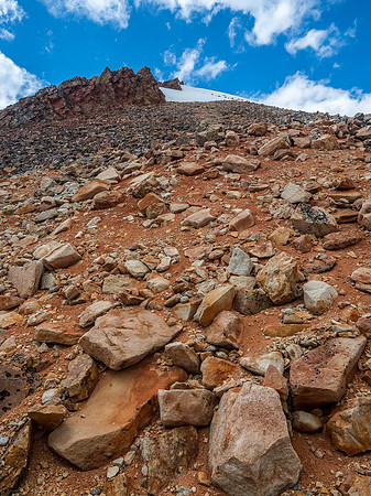 Interesting rocks near the col, looking back up at Landslide Peak's SE ridge.