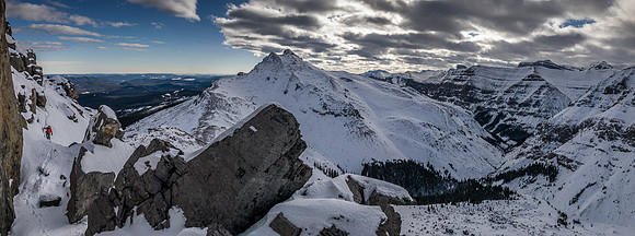 Raf follows our tracks along the ledge with Fallen looking like a proper peak in the distance.