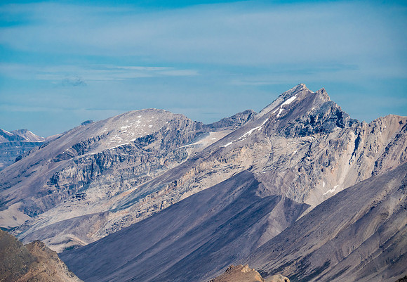 Kentigern is the rounded peak at left and Mount Osgood is the pointy one on the right.